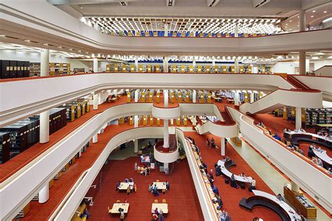 Home : Toronto Public Library.
